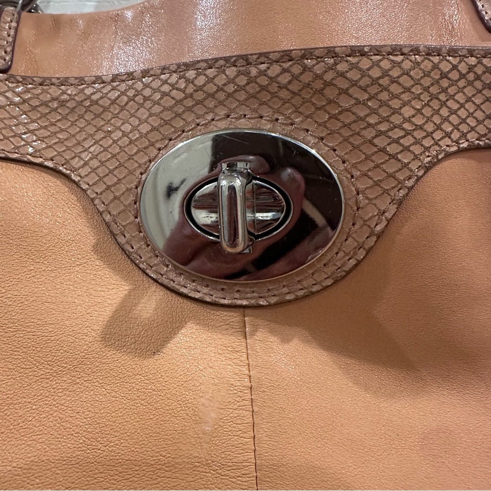 Coach Penelope Apricot / Peachy Leather shoulder bag - - Picture 2 of 14